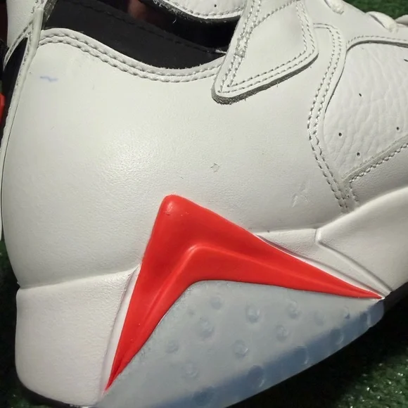 Air Jordan 7 Retro Mens 11.5 White Infrared Retro Sneakers CU9307-160 B-Grade